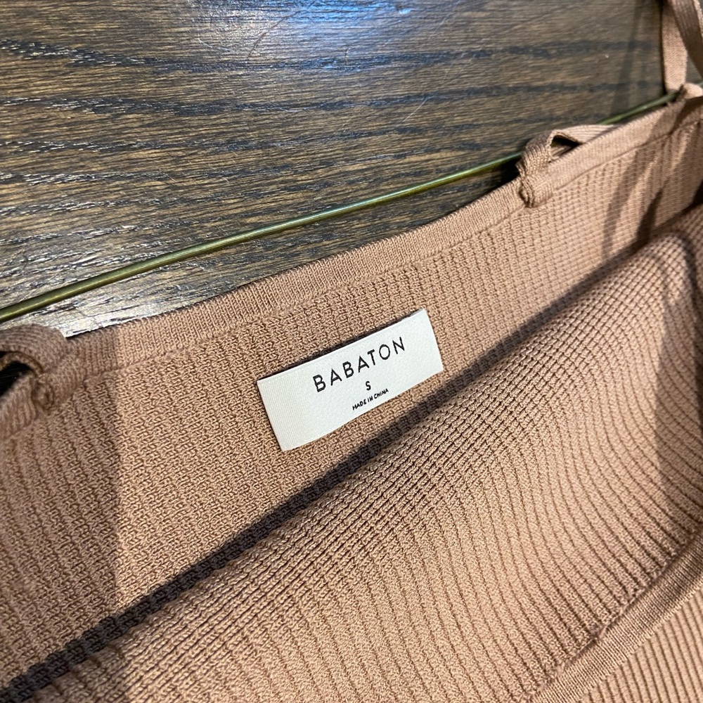 NWOT babaton brown knit tank - size S